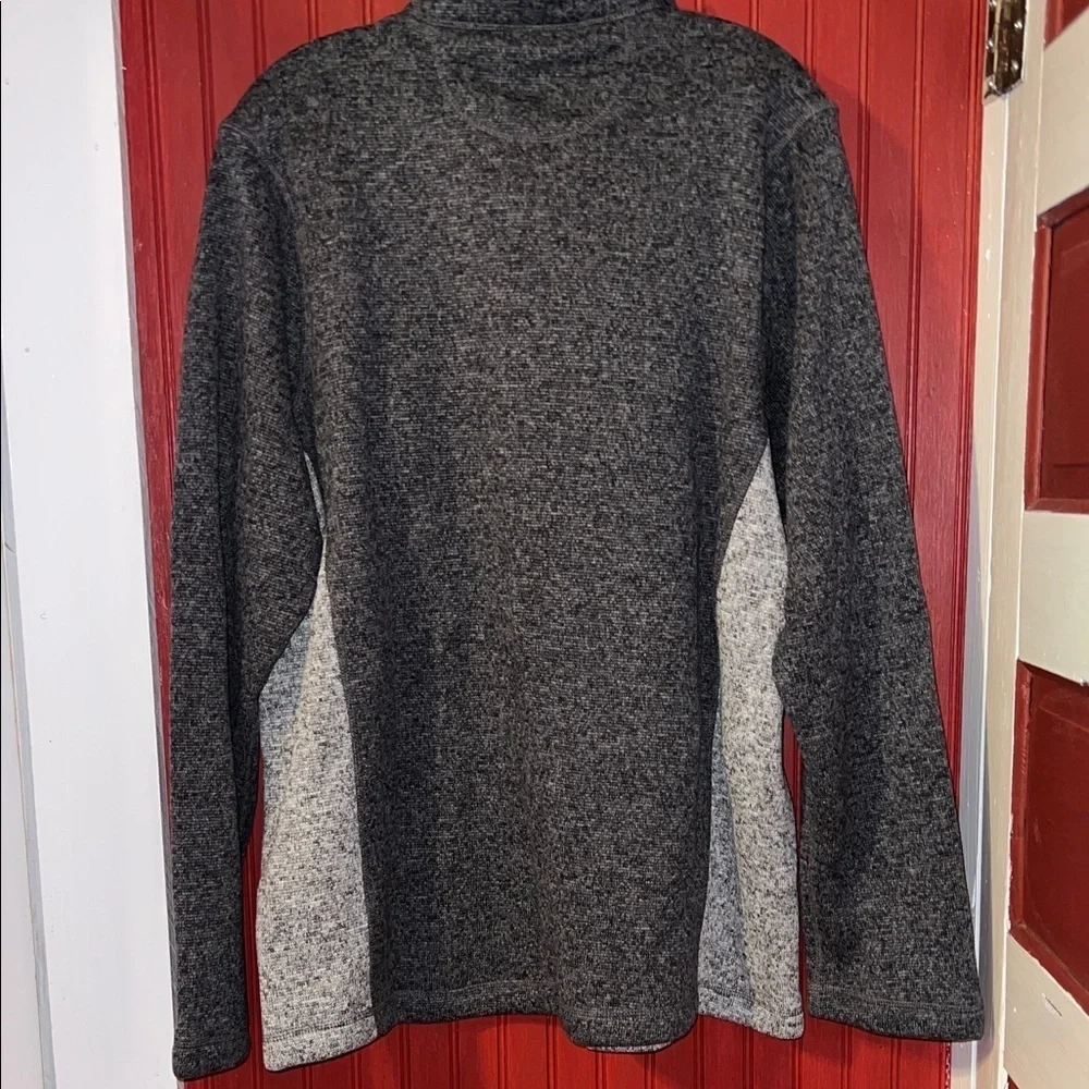 Woolrich Men's Zip-Up Sweater in Gray and Black XL